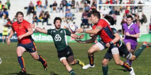 Rugby players in action during a match, symbolizing sports events that attract middle betting strategies.